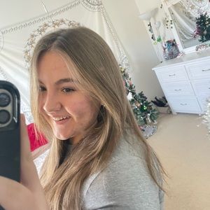 Meet your Posher, Avery